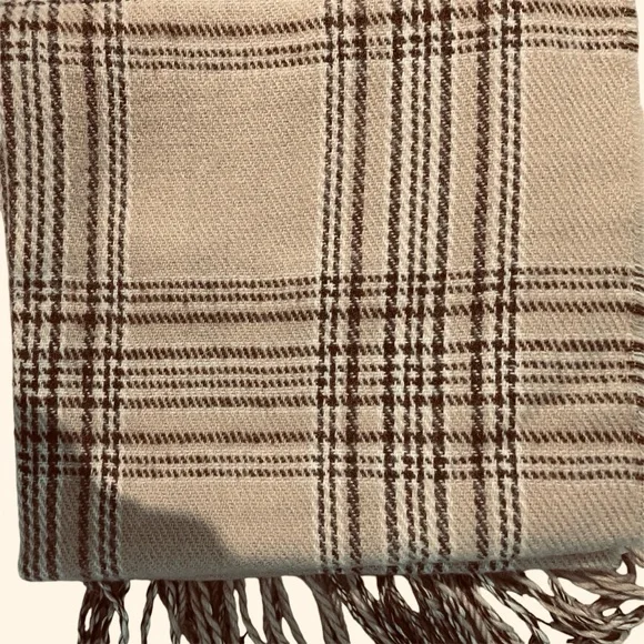 Large Wrap Scarf - Picture 2 of 3